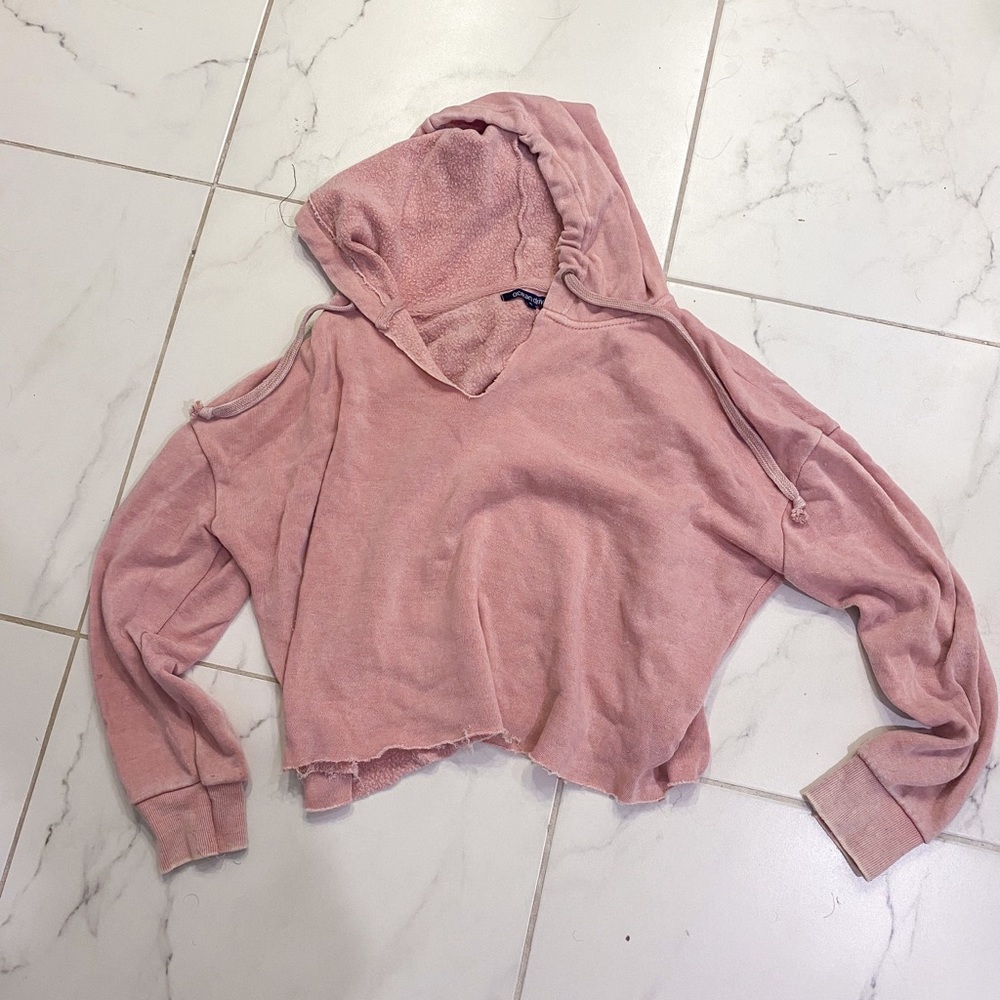 howe soft cut off hoodie